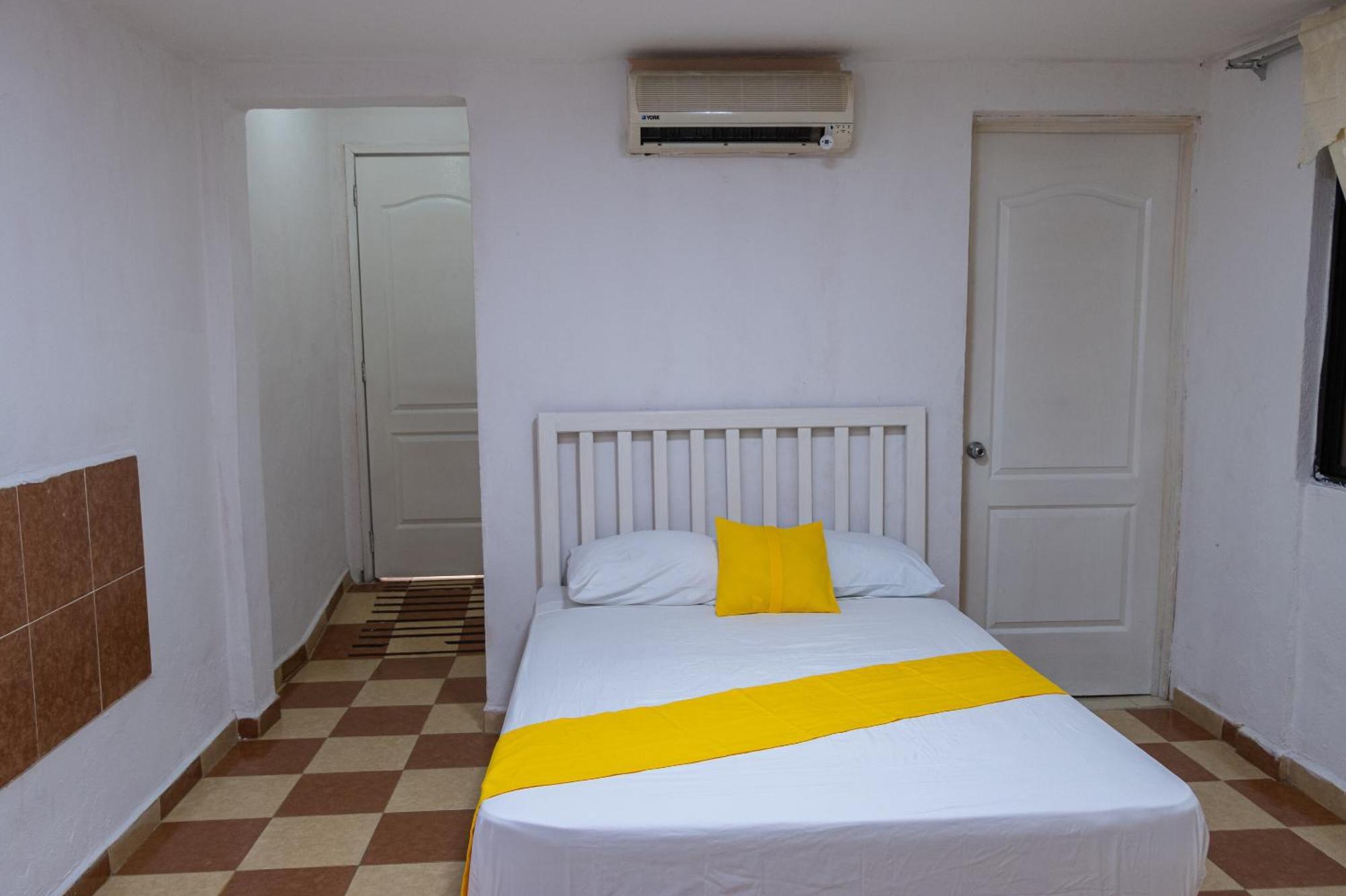 Oyo Hotel Marias,Aeropuerto Internacional De Четумаль Экстерьер фото
