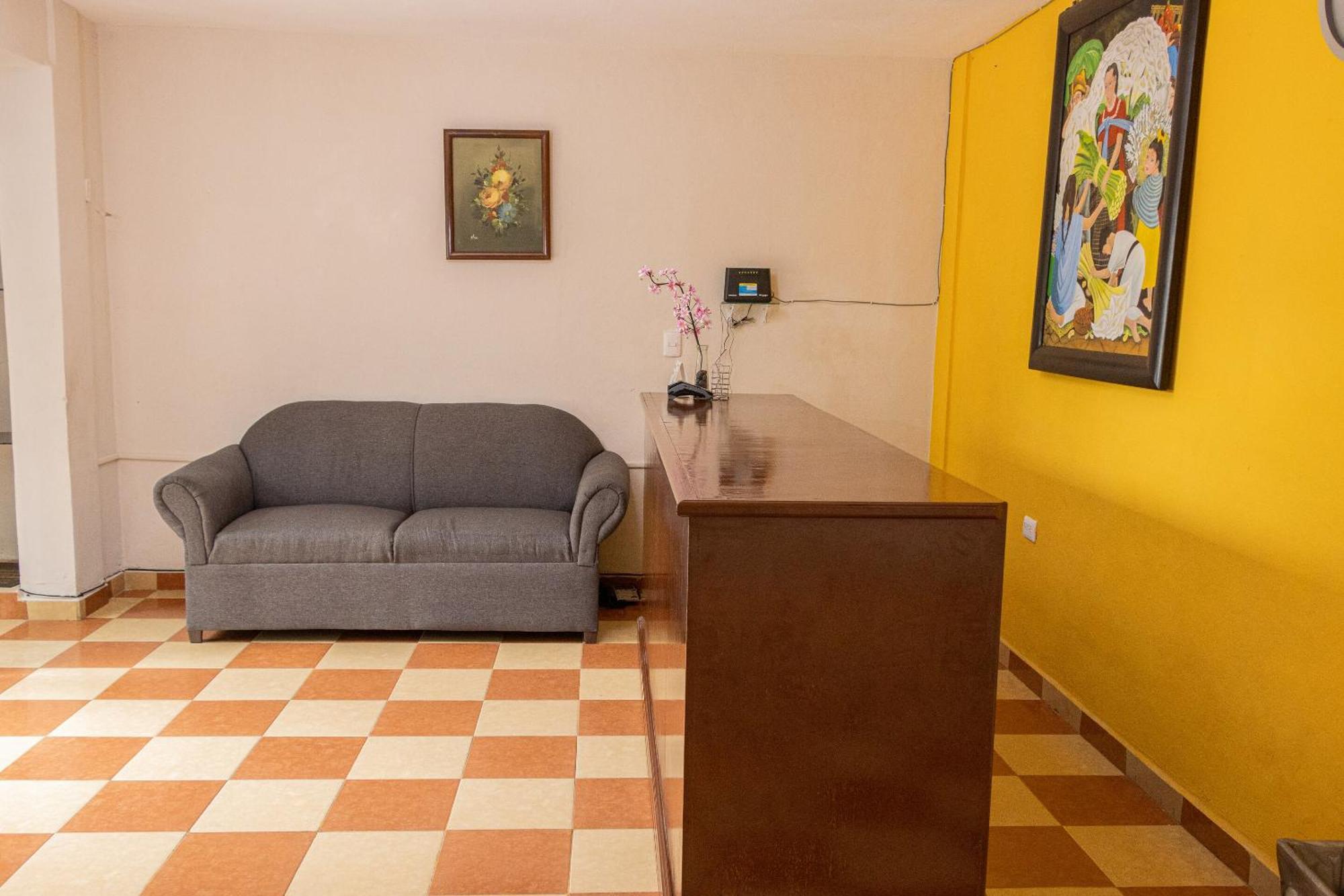 Oyo Hotel Marias,Aeropuerto Internacional De Четумаль Экстерьер фото