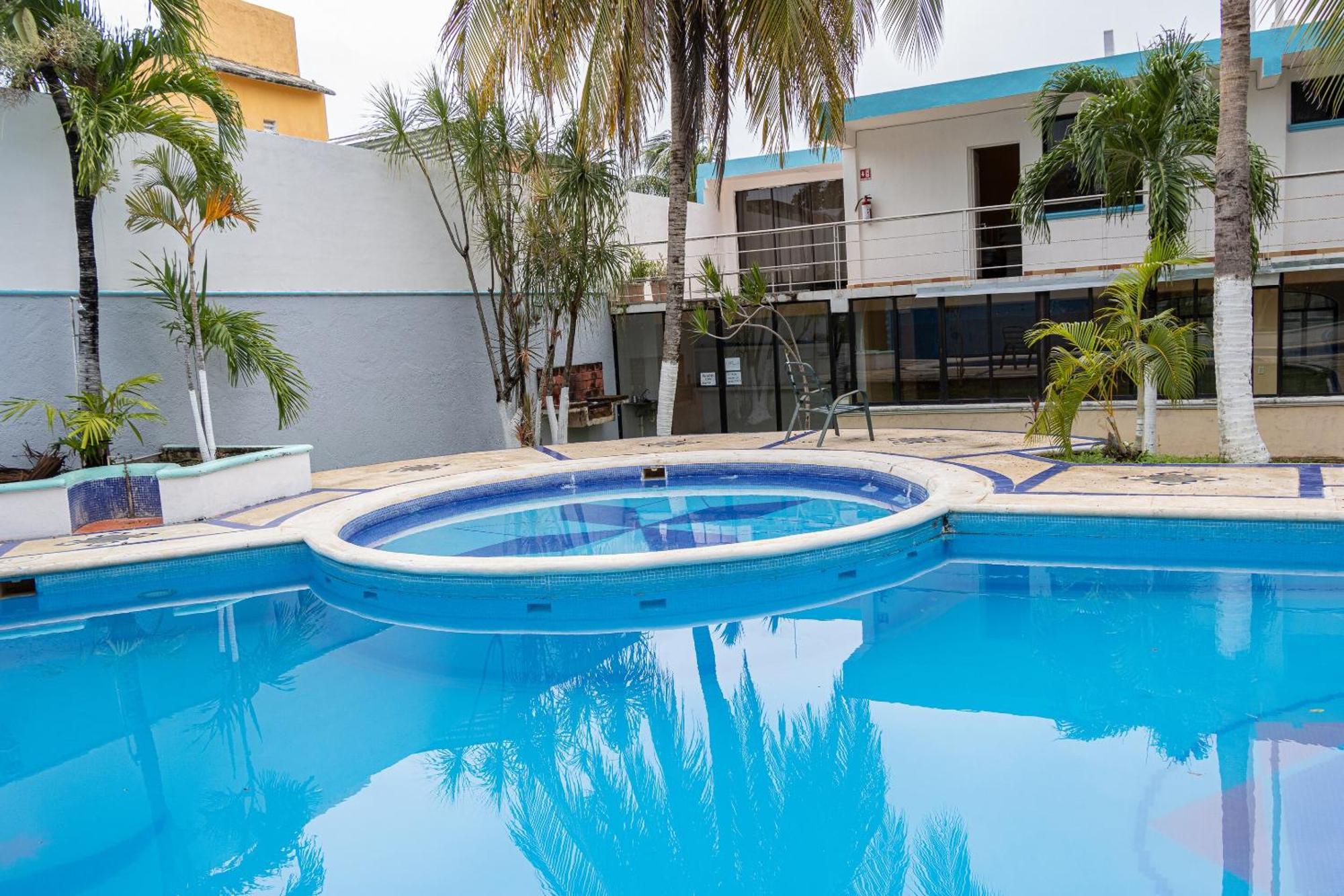 Oyo Hotel Marias,Aeropuerto Internacional De Четумаль Экстерьер фото