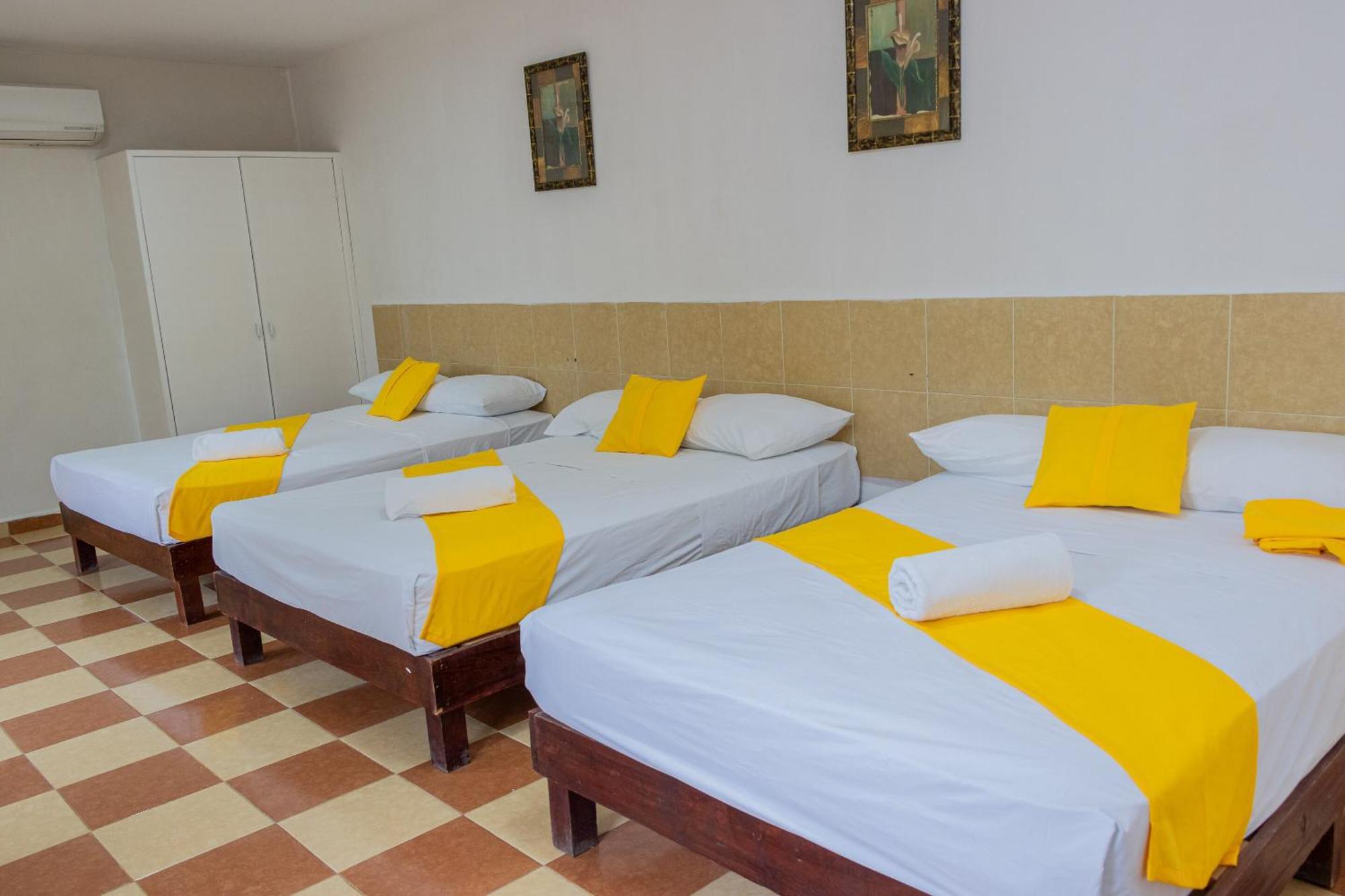 Oyo Hotel Marias,Aeropuerto Internacional De Четумаль Экстерьер фото
