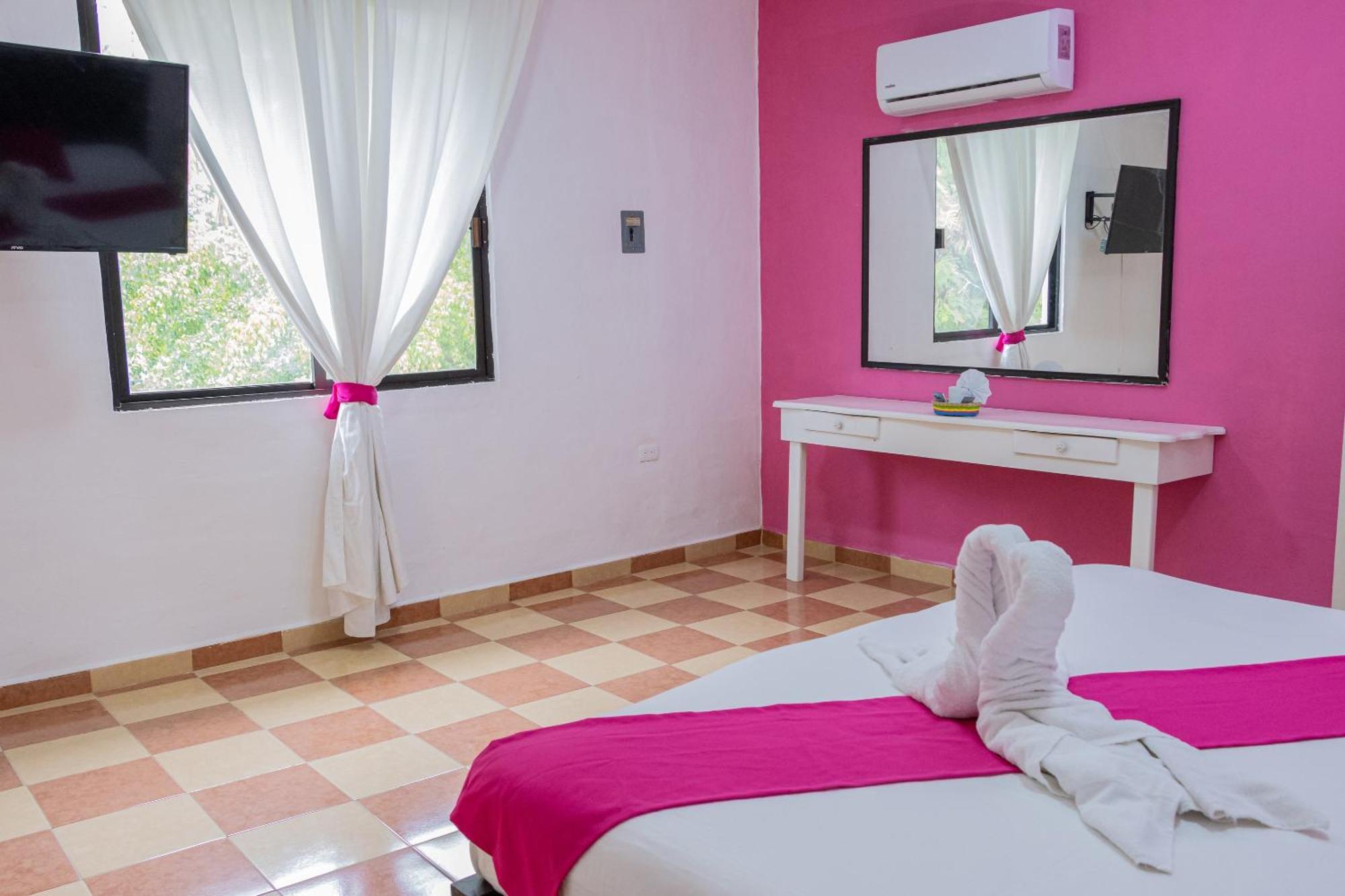 Oyo Hotel Marias,Aeropuerto Internacional De Четумаль Экстерьер фото