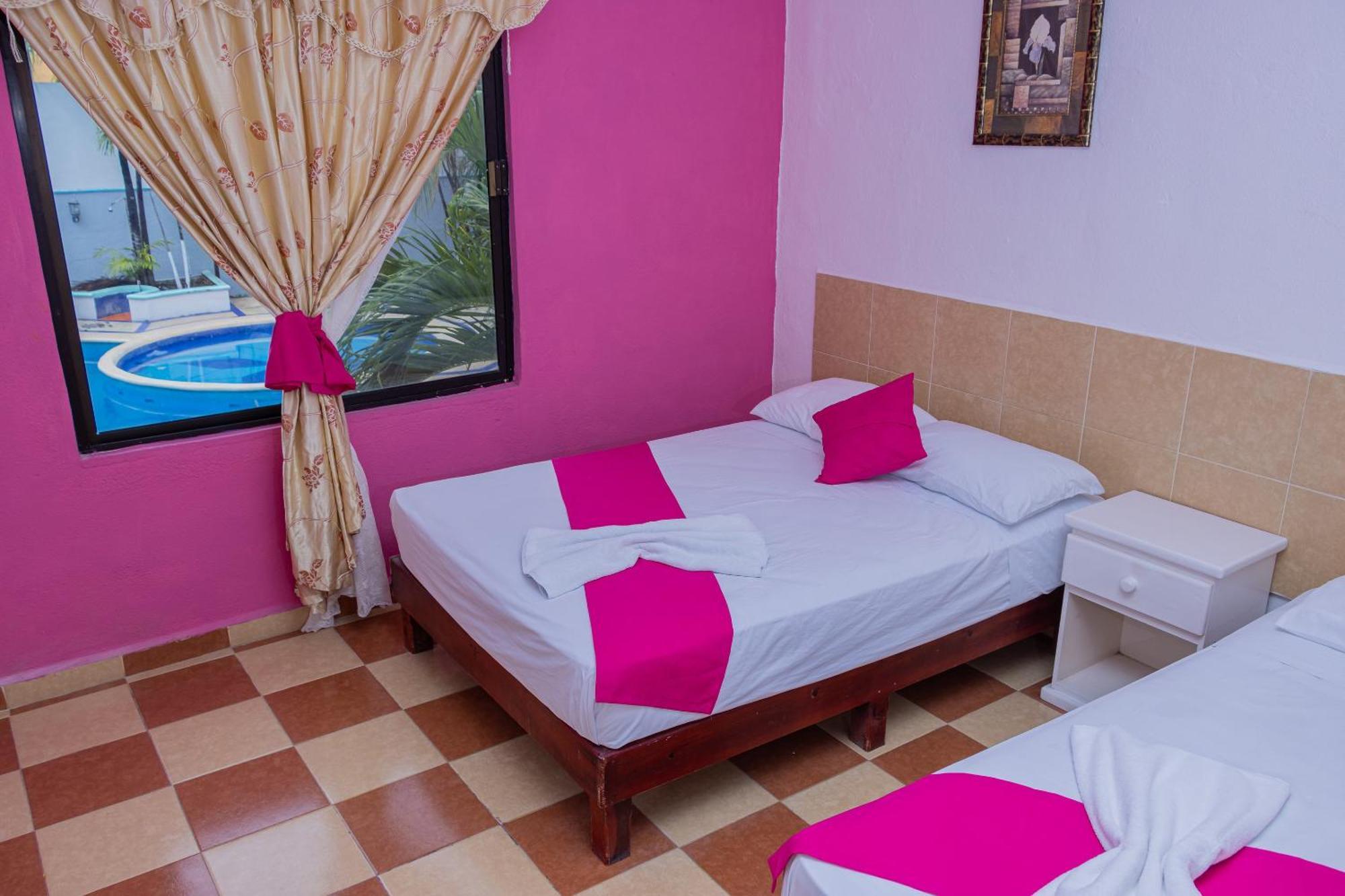 Oyo Hotel Marias,Aeropuerto Internacional De Четумаль Экстерьер фото