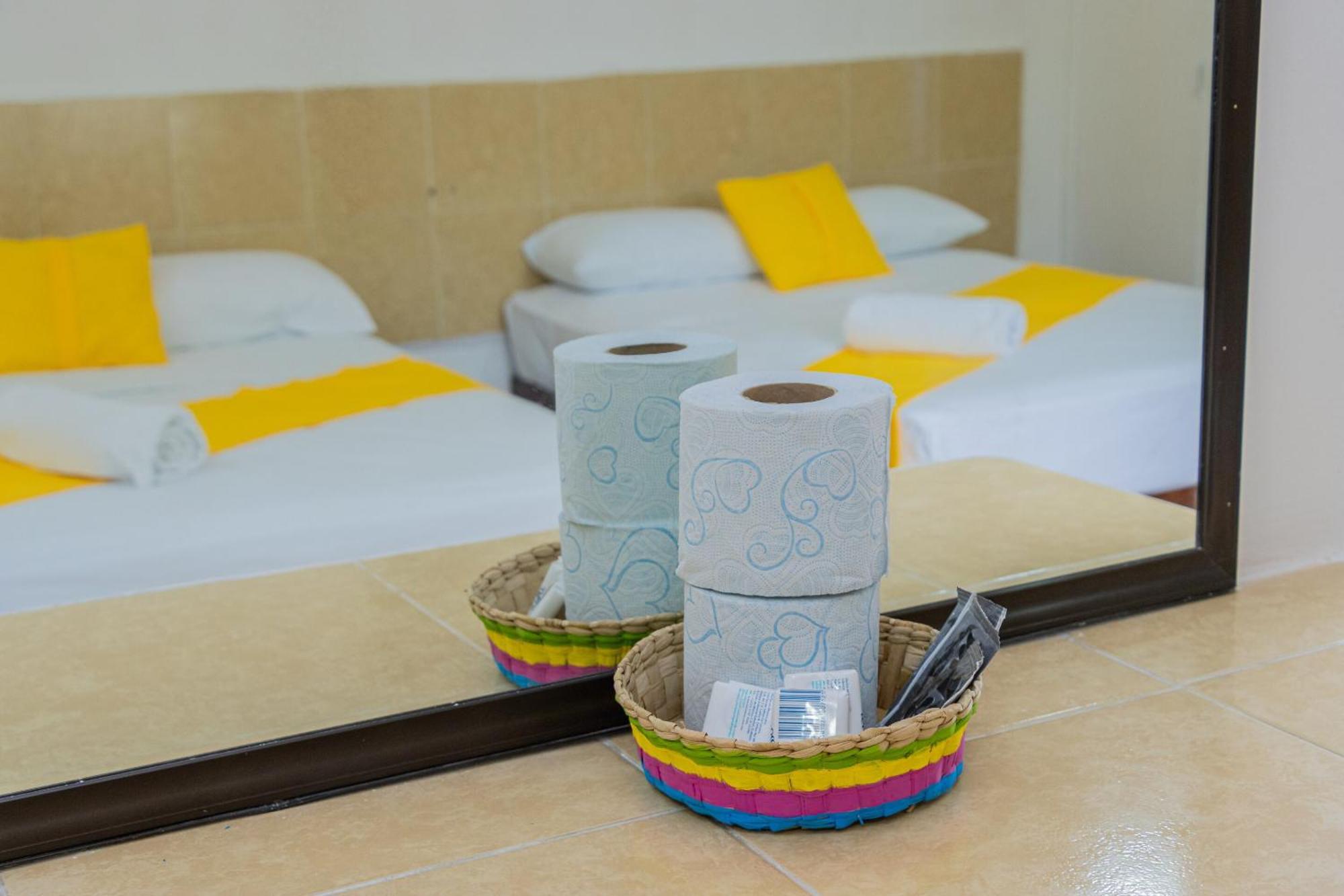 Oyo Hotel Marias,Aeropuerto Internacional De Четумаль Экстерьер фото