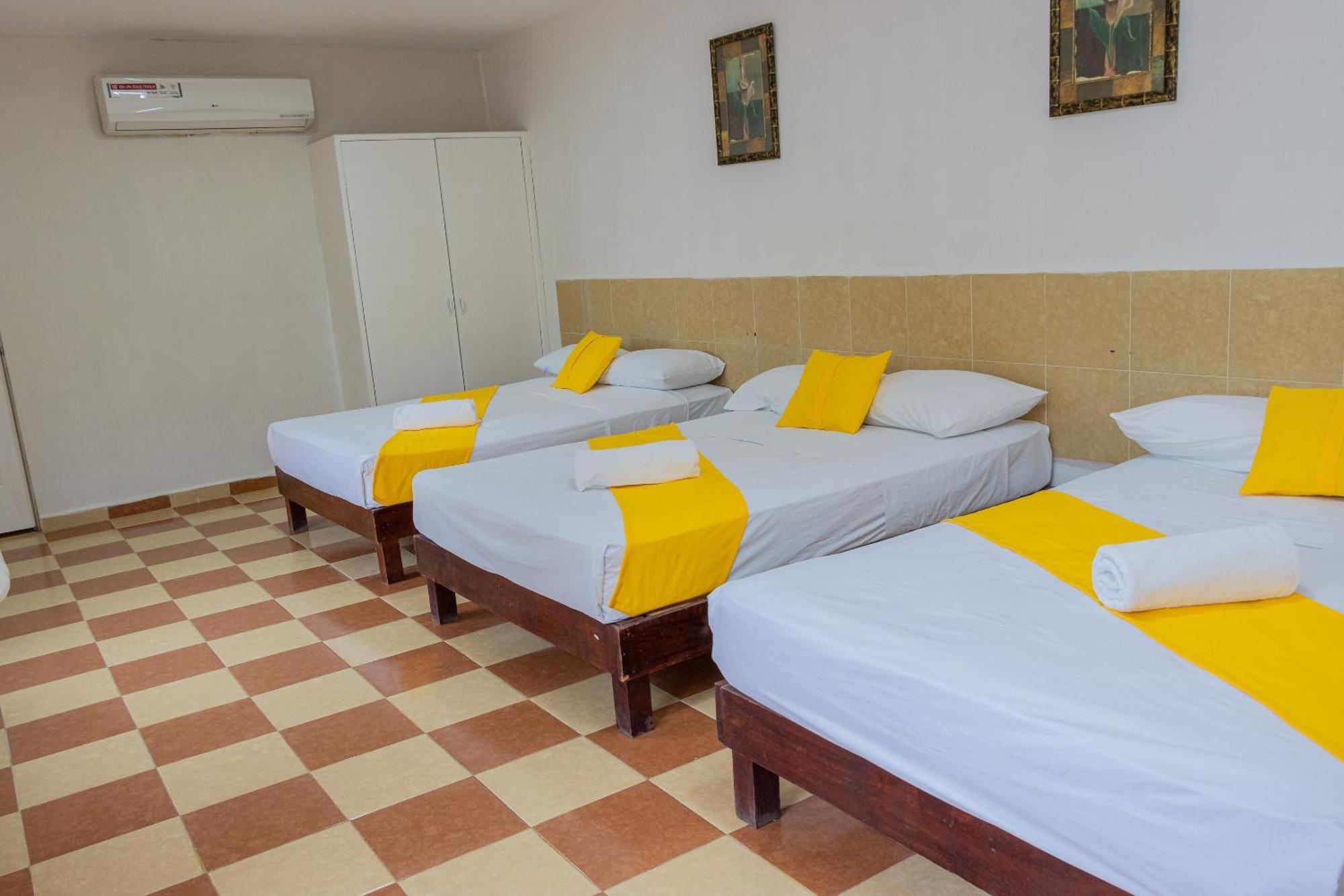 Oyo Hotel Marias,Aeropuerto Internacional De Четумаль Экстерьер фото