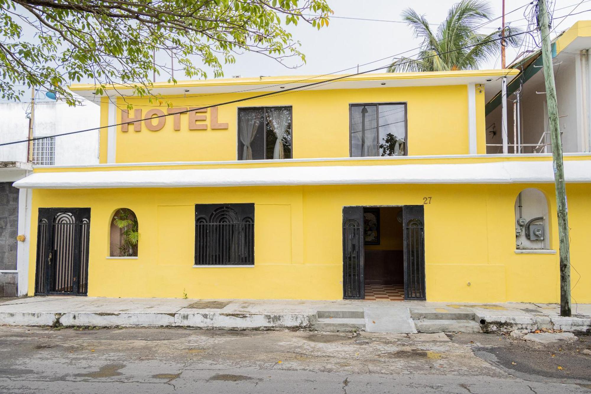 Oyo Hotel Marias,Aeropuerto Internacional De Четумаль Экстерьер фото